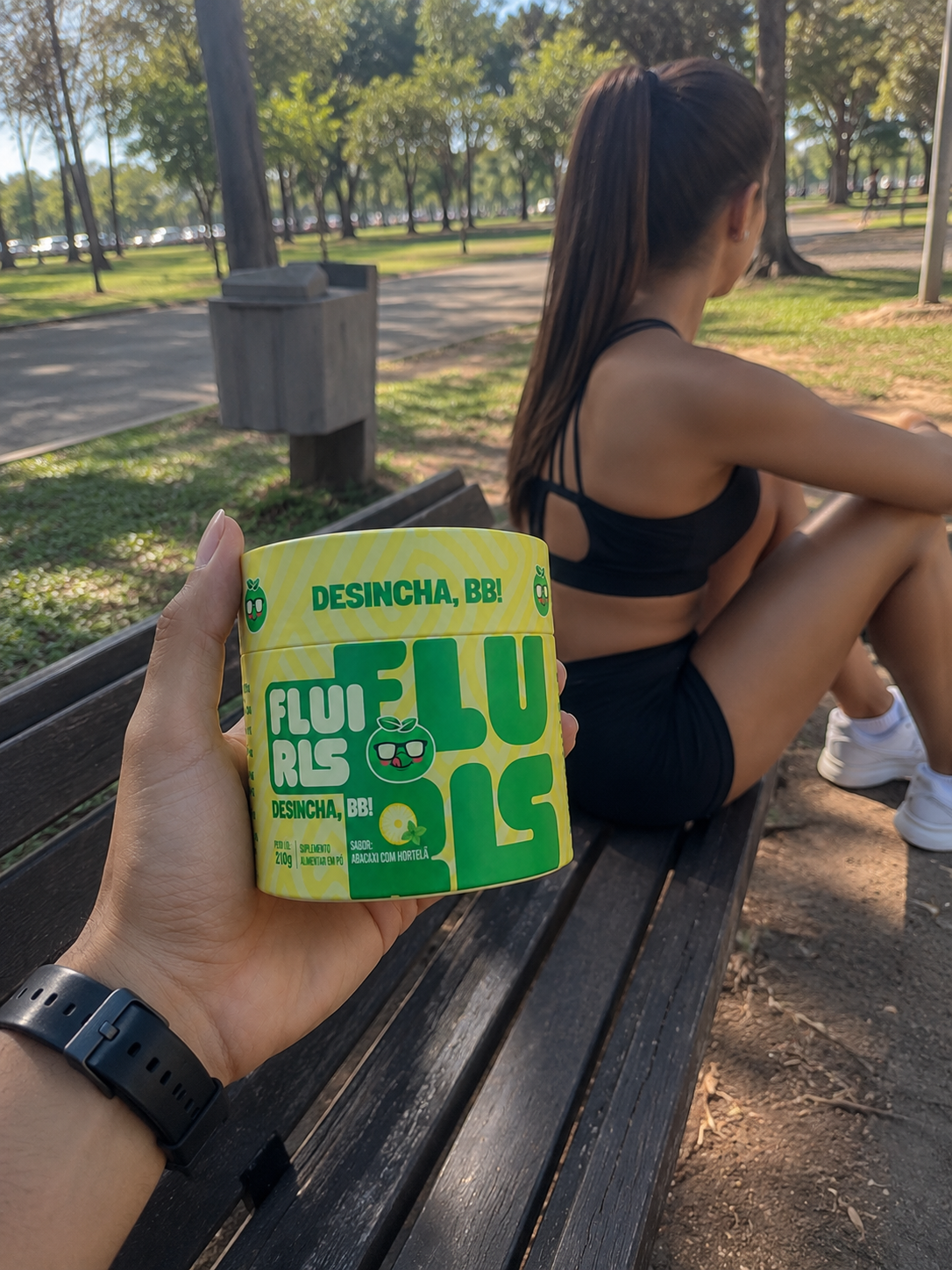 Pote de Fluiris en el parque después de entrenar